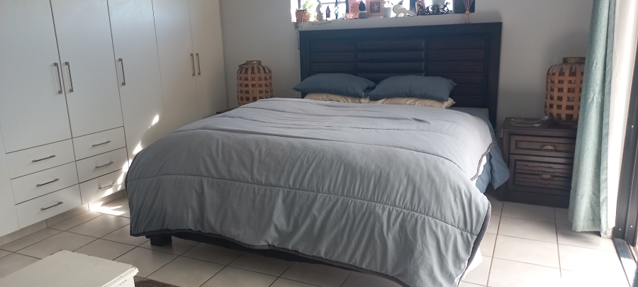 2 Bedroom Property for Sale in Fraaiuitsig Western Cape